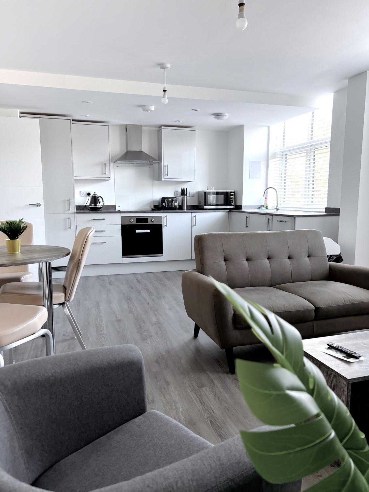Ascot House Apartments ปีเตอร์โบโรห์ ภายนอก รูปภาพ