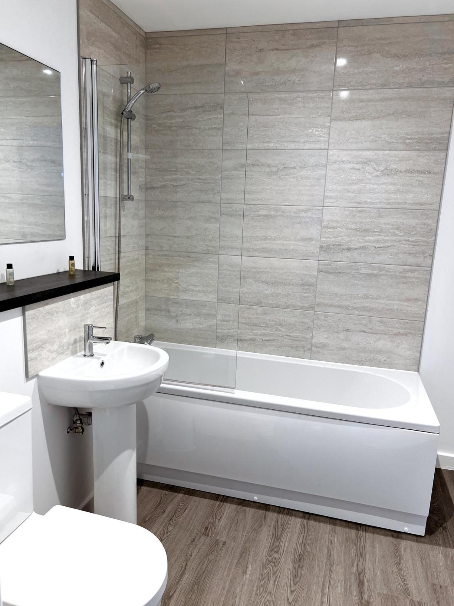 Ascot House Apartments ปีเตอร์โบโรห์ ภายนอก รูปภาพ